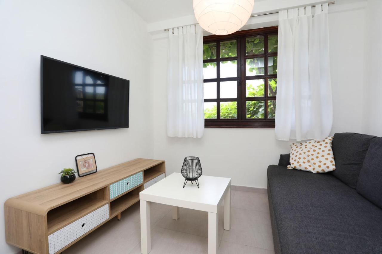 Apartment Lina Rabac Exterior photo