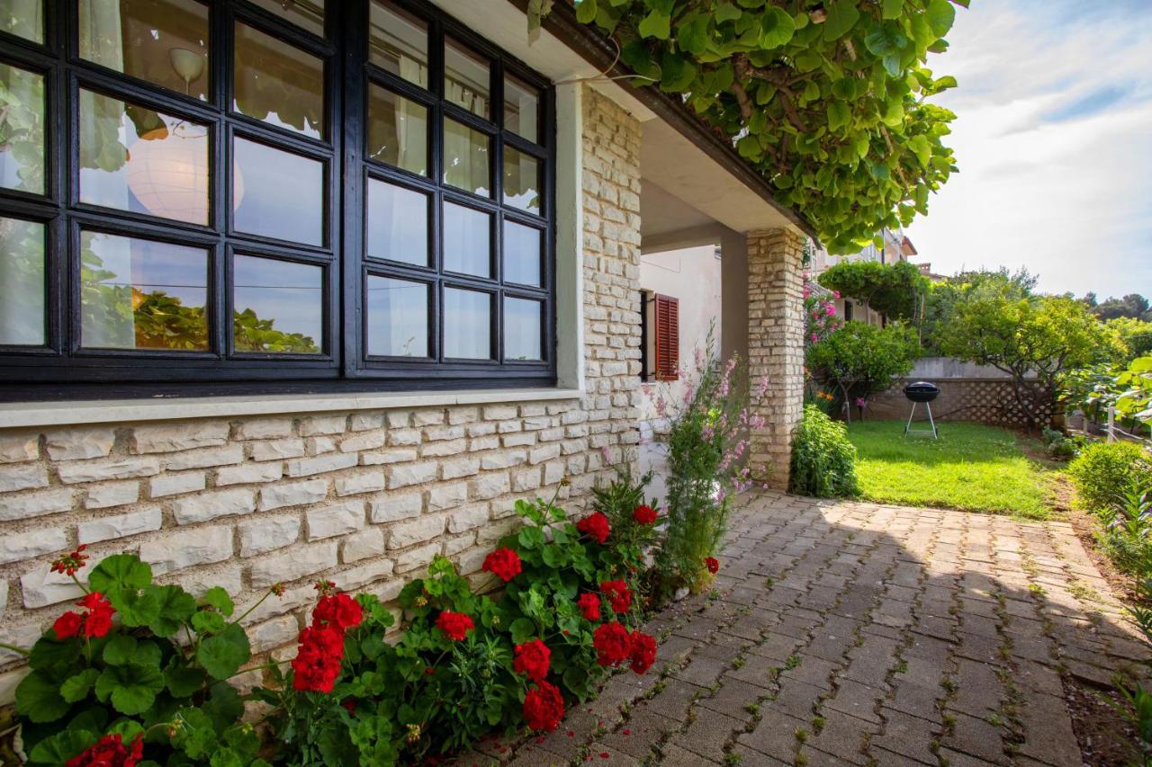 Apartment Lina Rabac Exterior photo